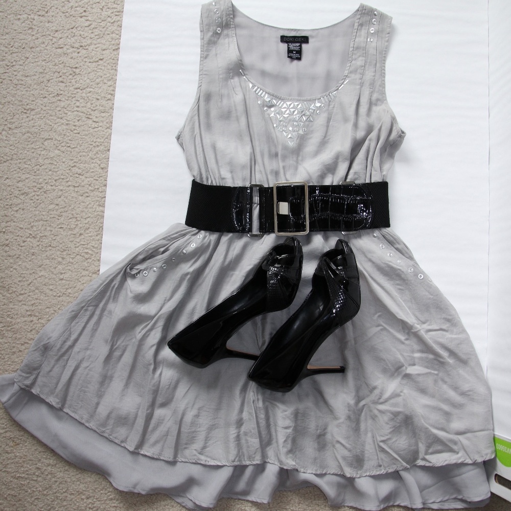 Doki Geki gray flowy dress with metal decorations